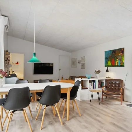 Holiday home Lovely Near The Limfjord Thyholm